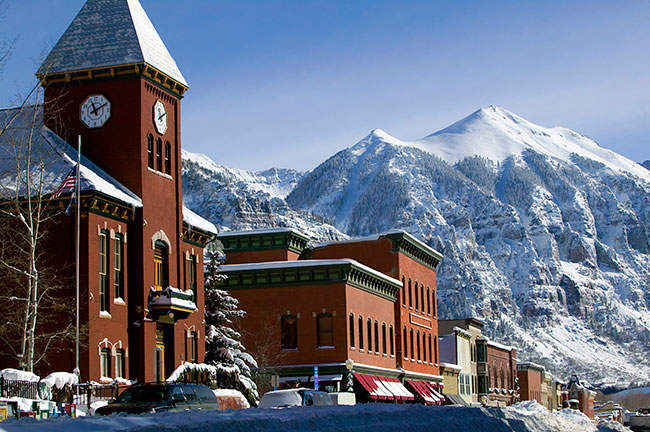 Telluride infront of Mountains