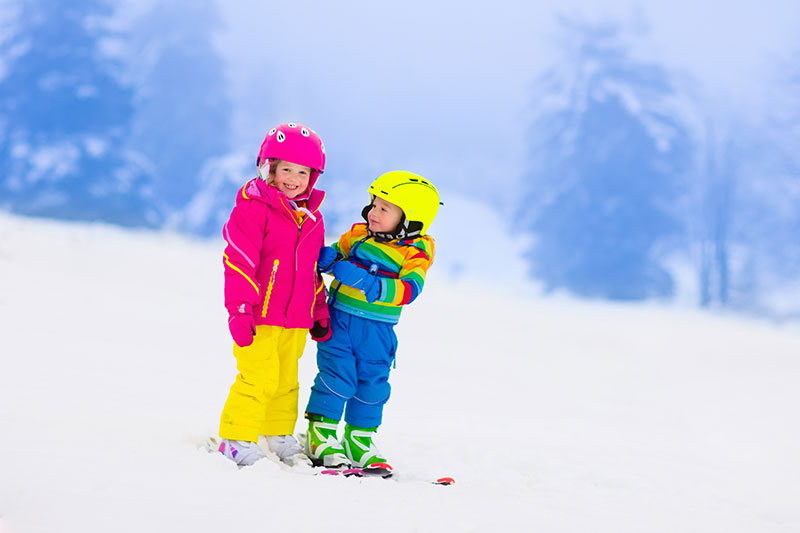 skiing with kids 